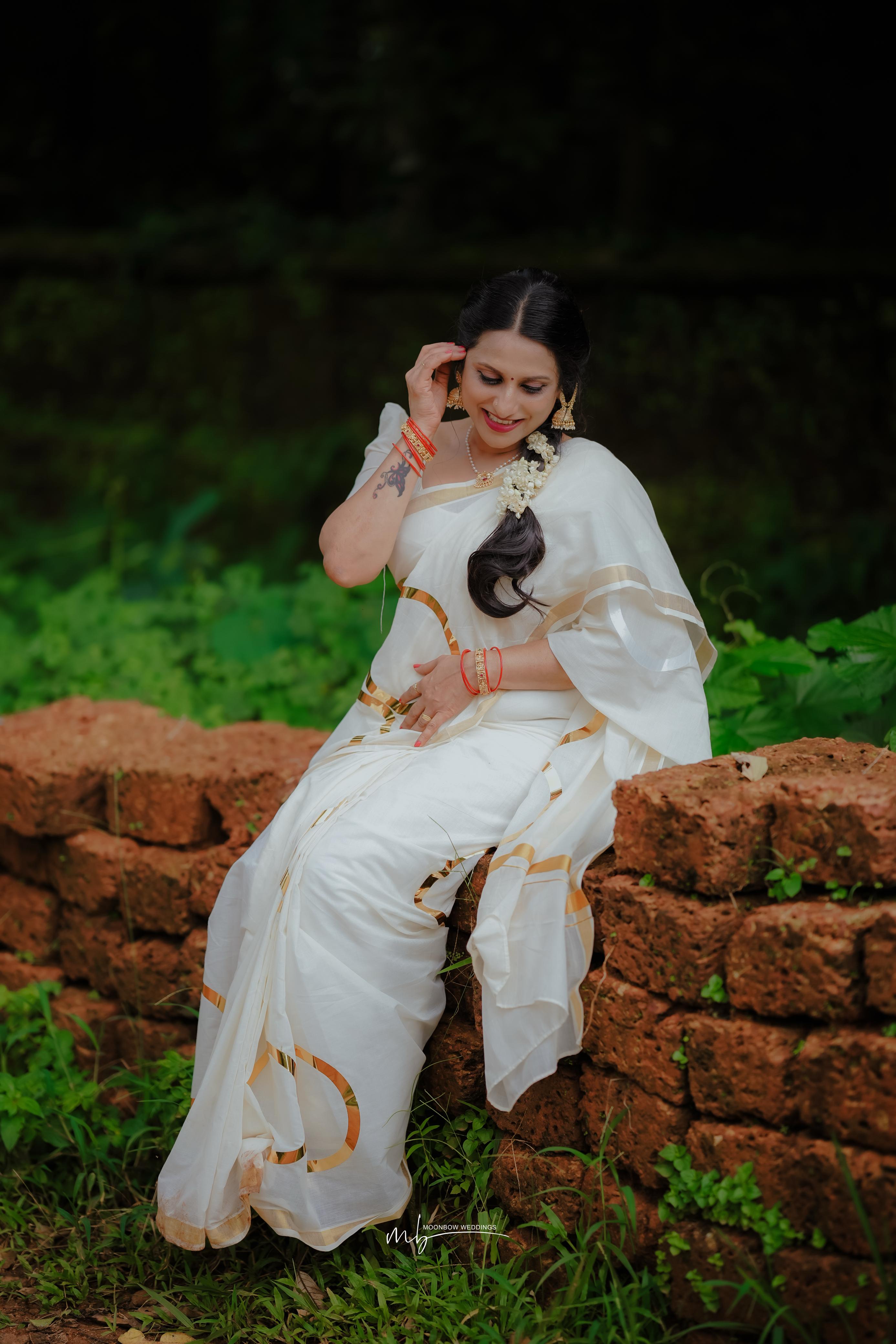 Golden foil eight design saree