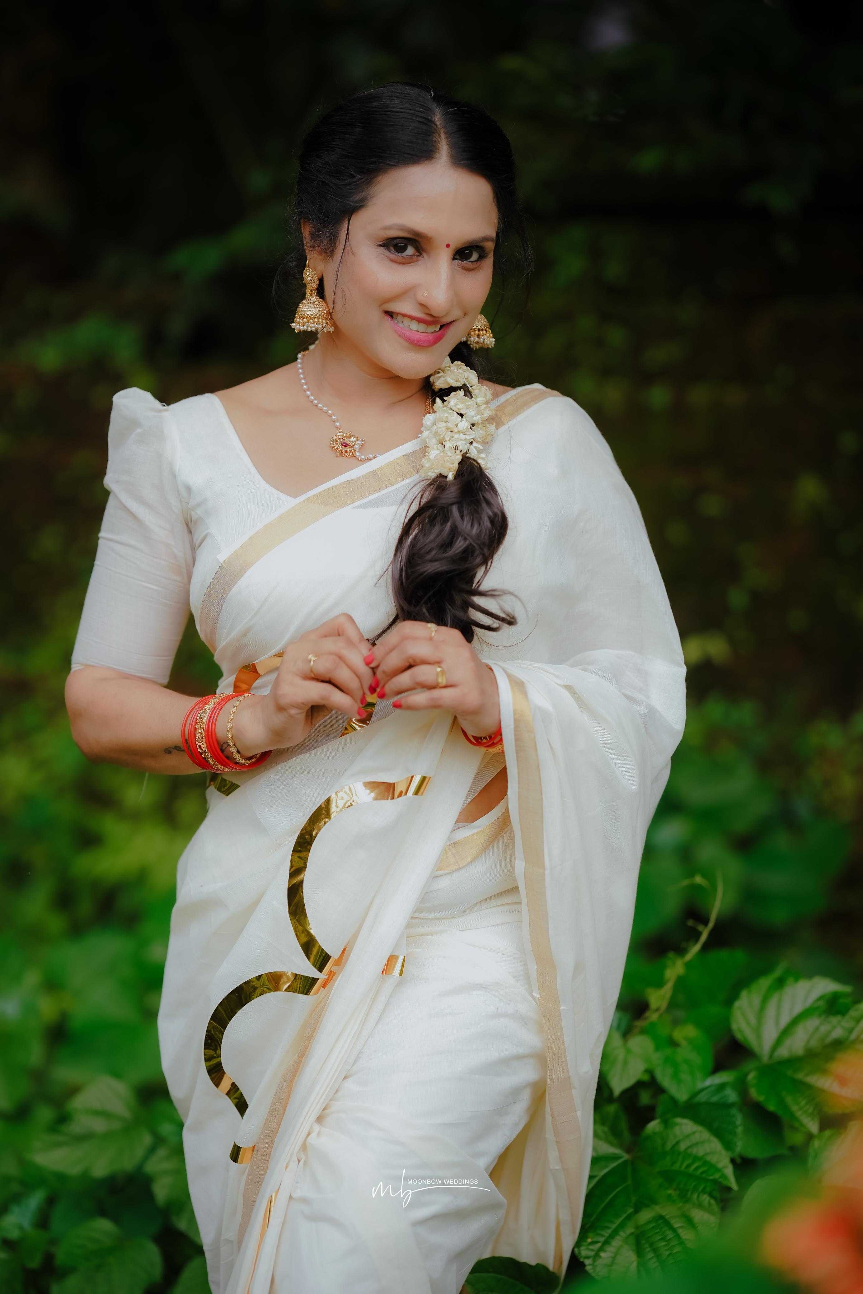 Golden foil eight design saree
