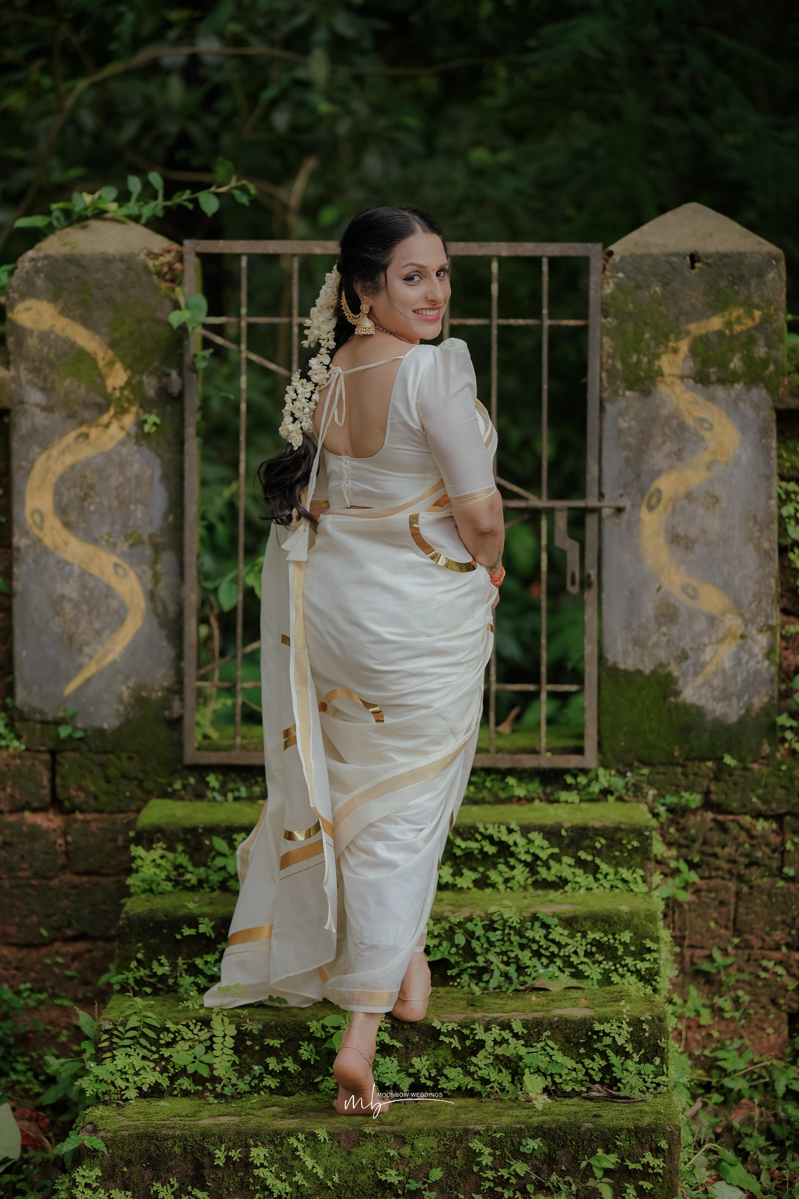 Golden foil eight design saree