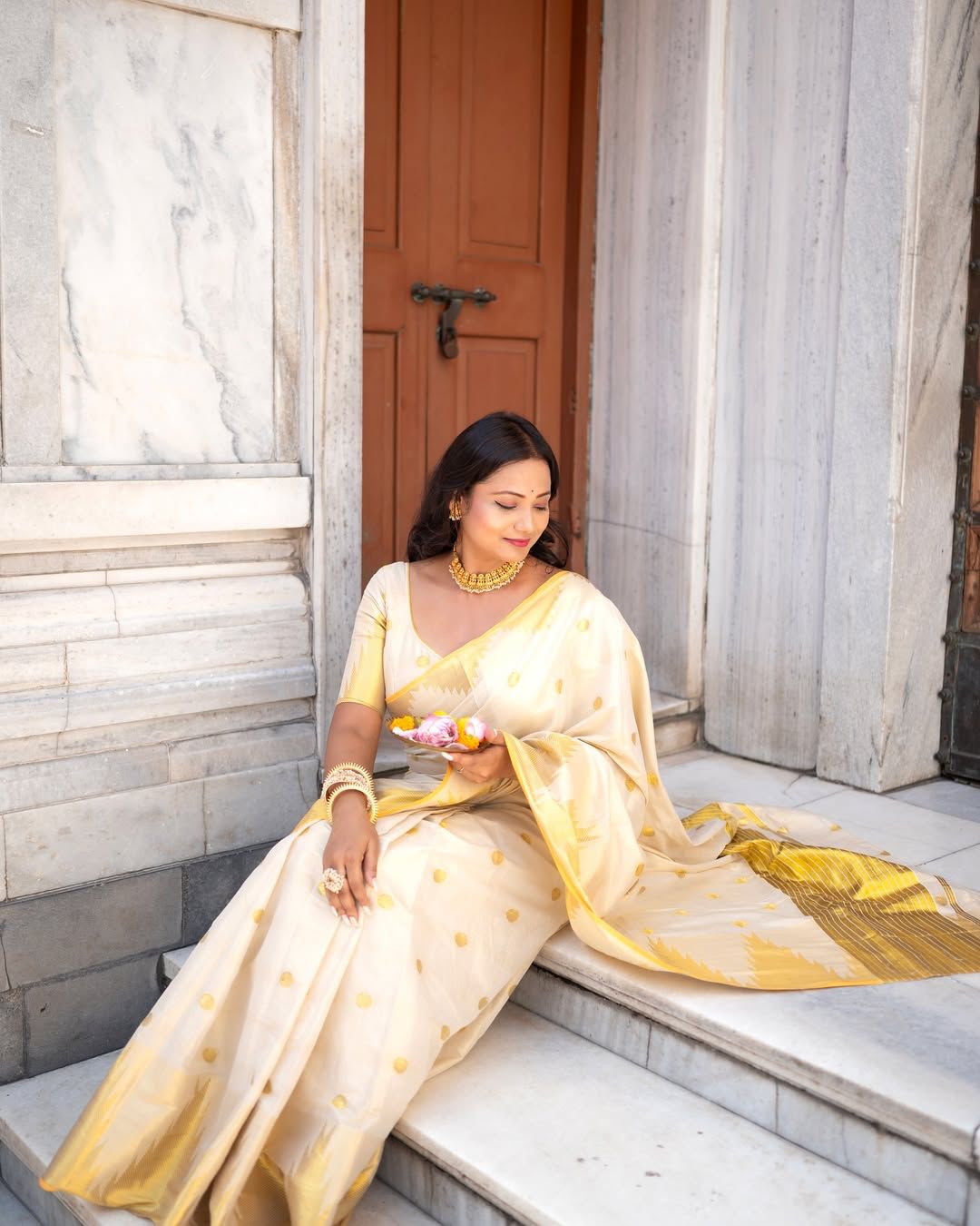 Kaavyam , Handloom Replica tissue saree
